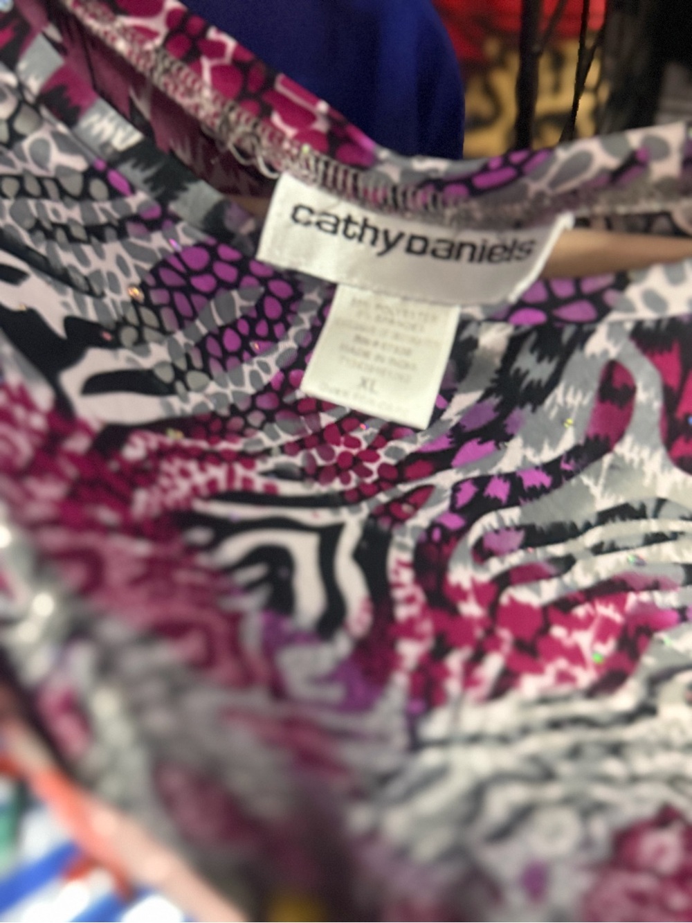 Bundle #9 - 6 Women's XL Items - Pics included - Picture 5 of 7